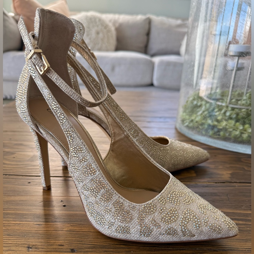 Gianni Bini NWOT Leopard Rhinestone Stiletto Heels